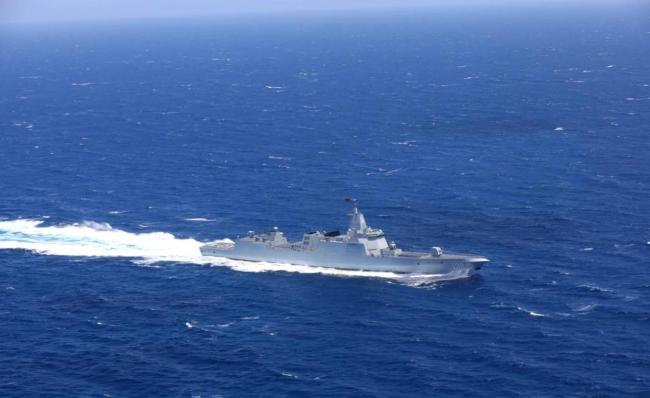 外媒惊叹中国无人武库舰要来了 48单元垂发震撼亮相